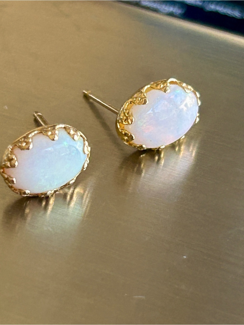 Vintage 1980 14k Gold Opal Stud Earrings - Iridescent White Opal - Picture 6 of 14